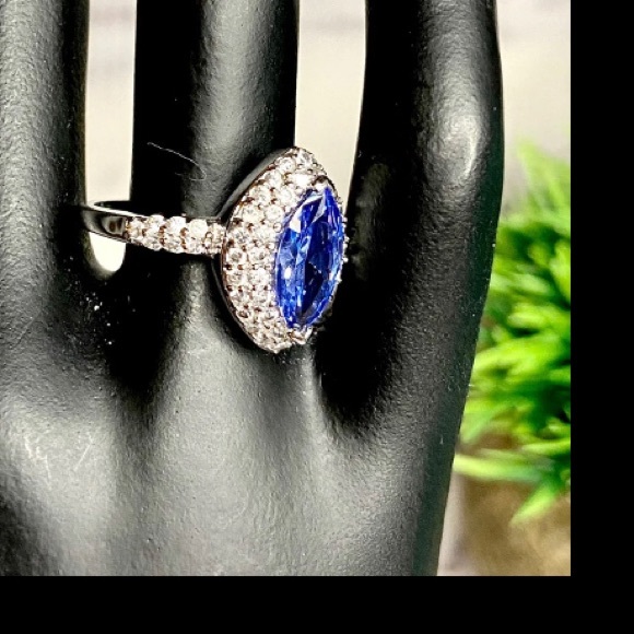 Quick Sale 💥.925 Silver Sim Tanzanite & Diamond Ring - Picture 6 of 10